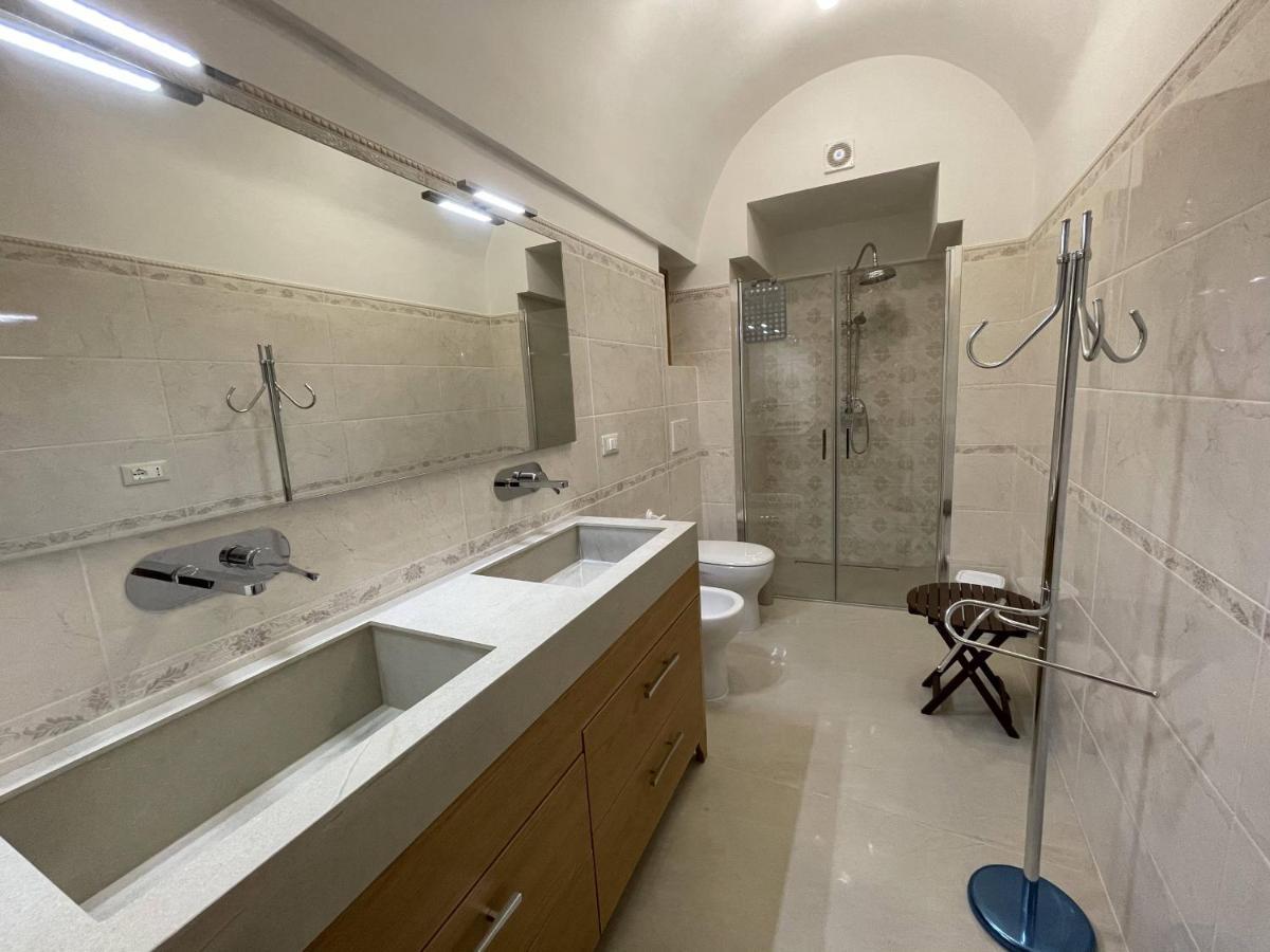 Casa Di Rosaria - Due Appartamenti Nel Centro Storico Con Giardino Sul Terrazzo Depressa Extérieur photo